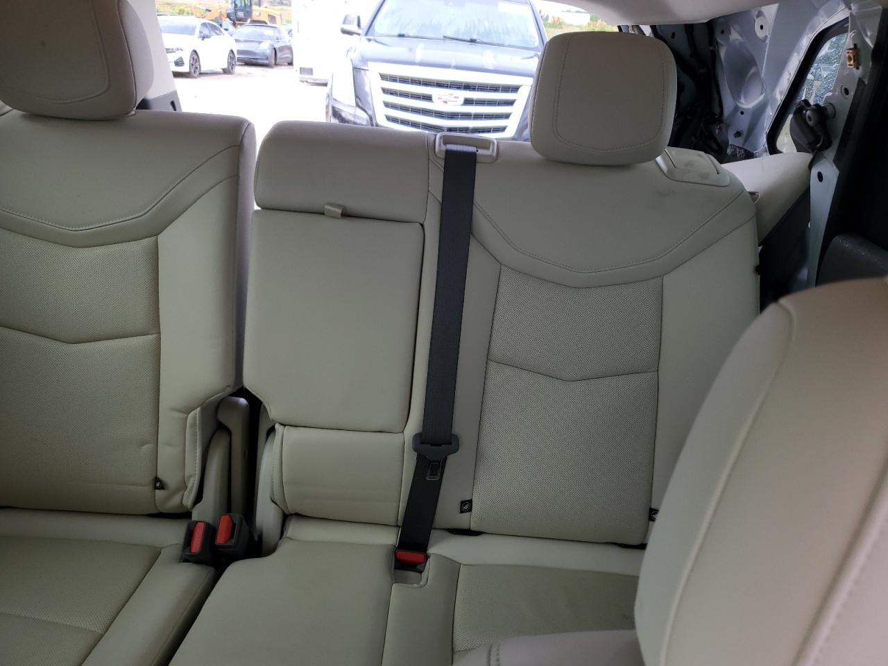 2022 Cadillac Xt5 Premium Luxury VIN: 1GYKNCRS0NZ175748 Lot: 61651885