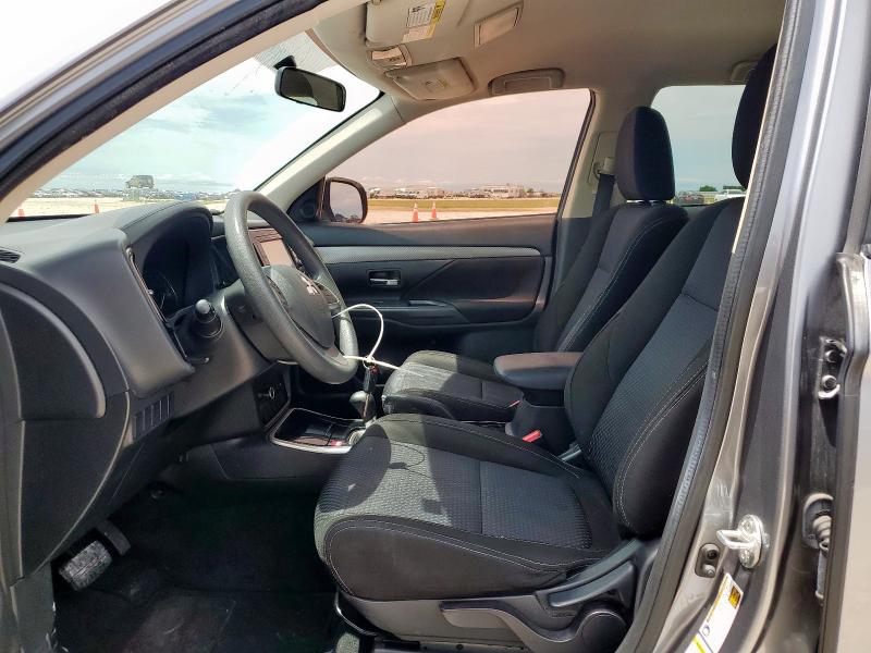  MITSUBISHI OUTLANDER 2018 Сріблястий