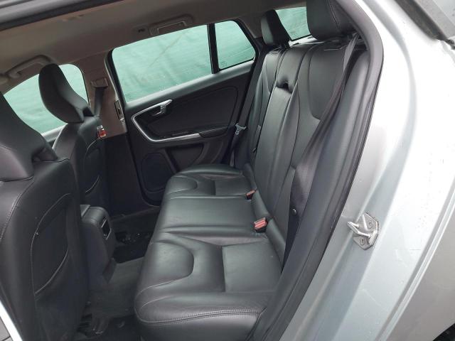 2015 VOLVO V60 BUSINE