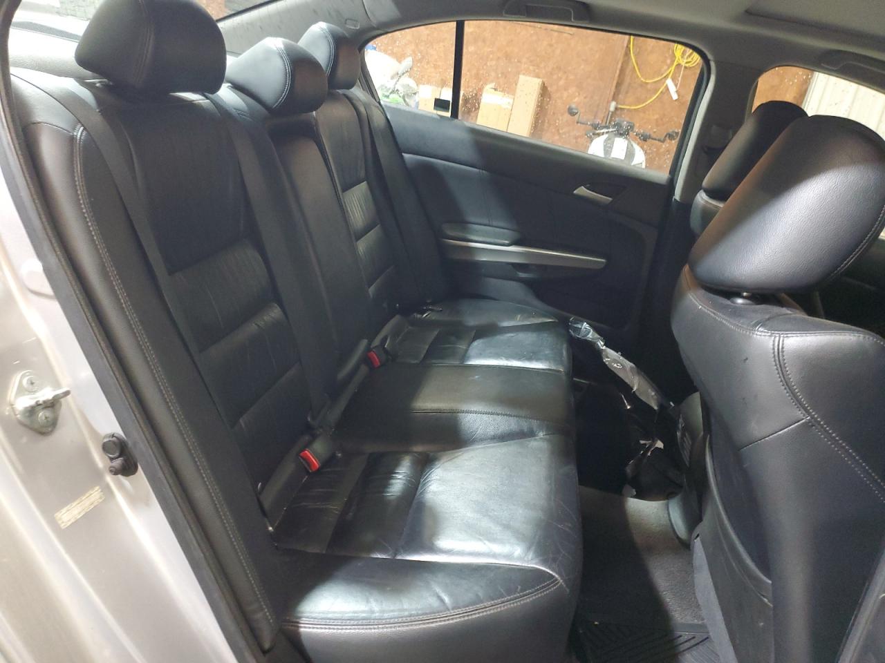 2010 Honda Accord Exl VIN: 1HGCP2F85AA183684 Lot: 86124255