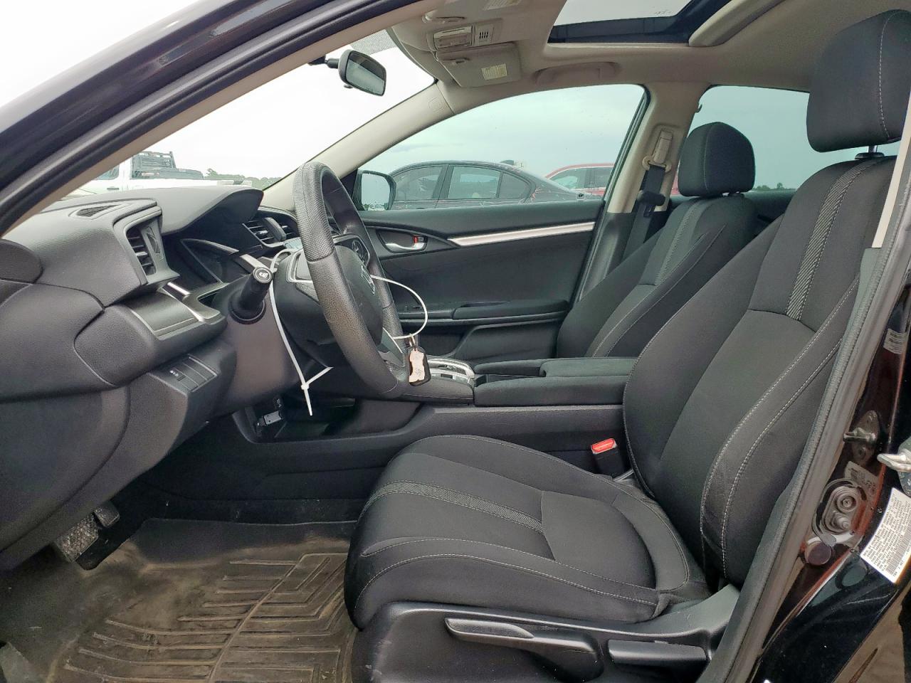 19XFC2F79JE010133 HONDA CIVIC 2018