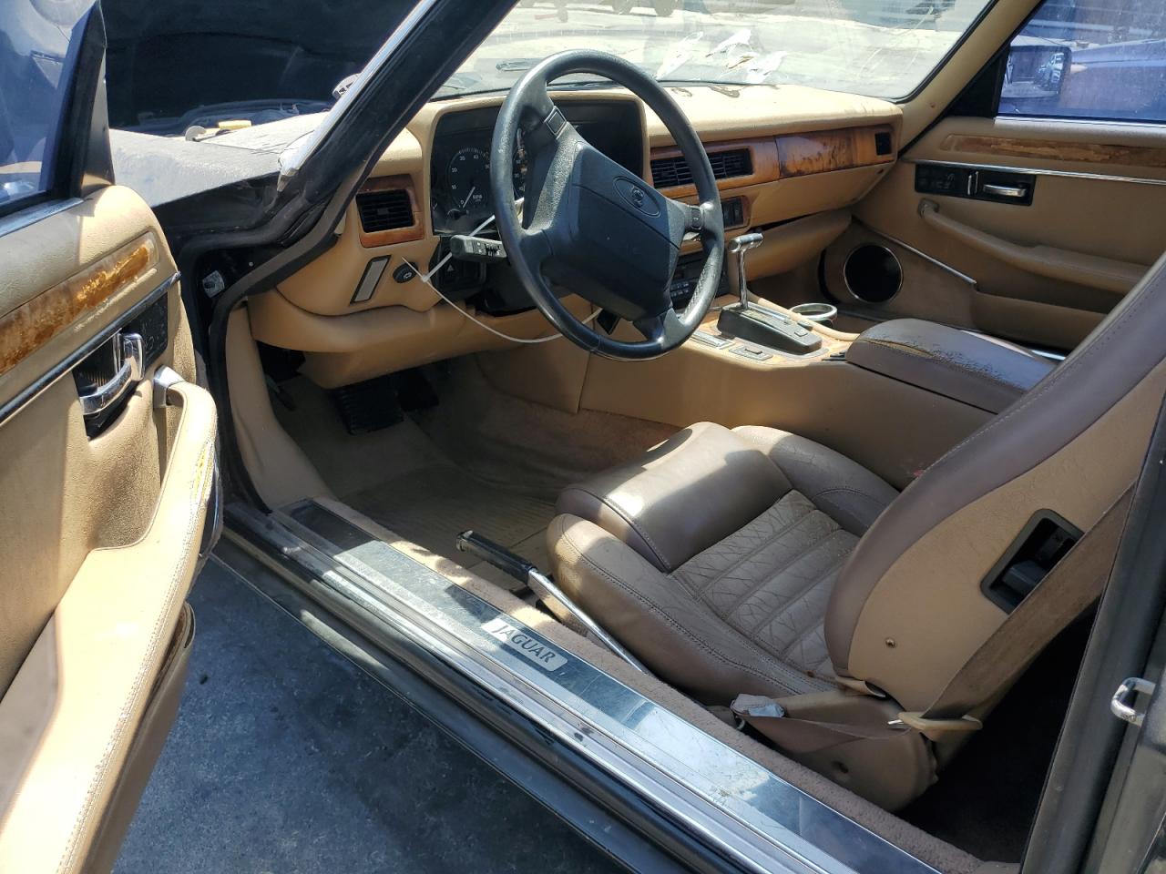 1994 Jaguar Xjs VIN: SAJNX4748RC188121 Lot: 61803865
