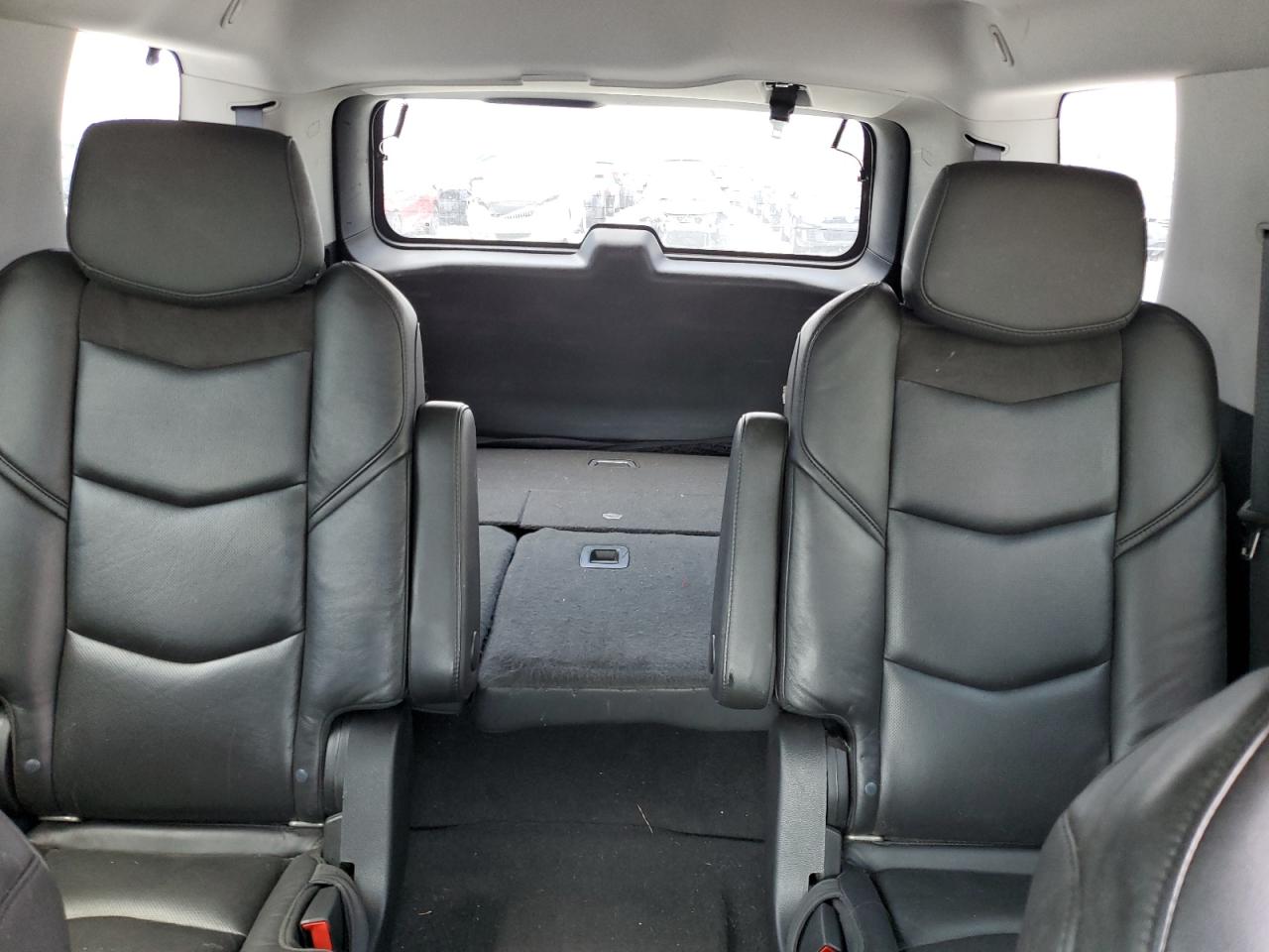2019 Cadillac Escalade Luxury VIN: 1GYS4BKJ7KR351530 Lot: 62767025