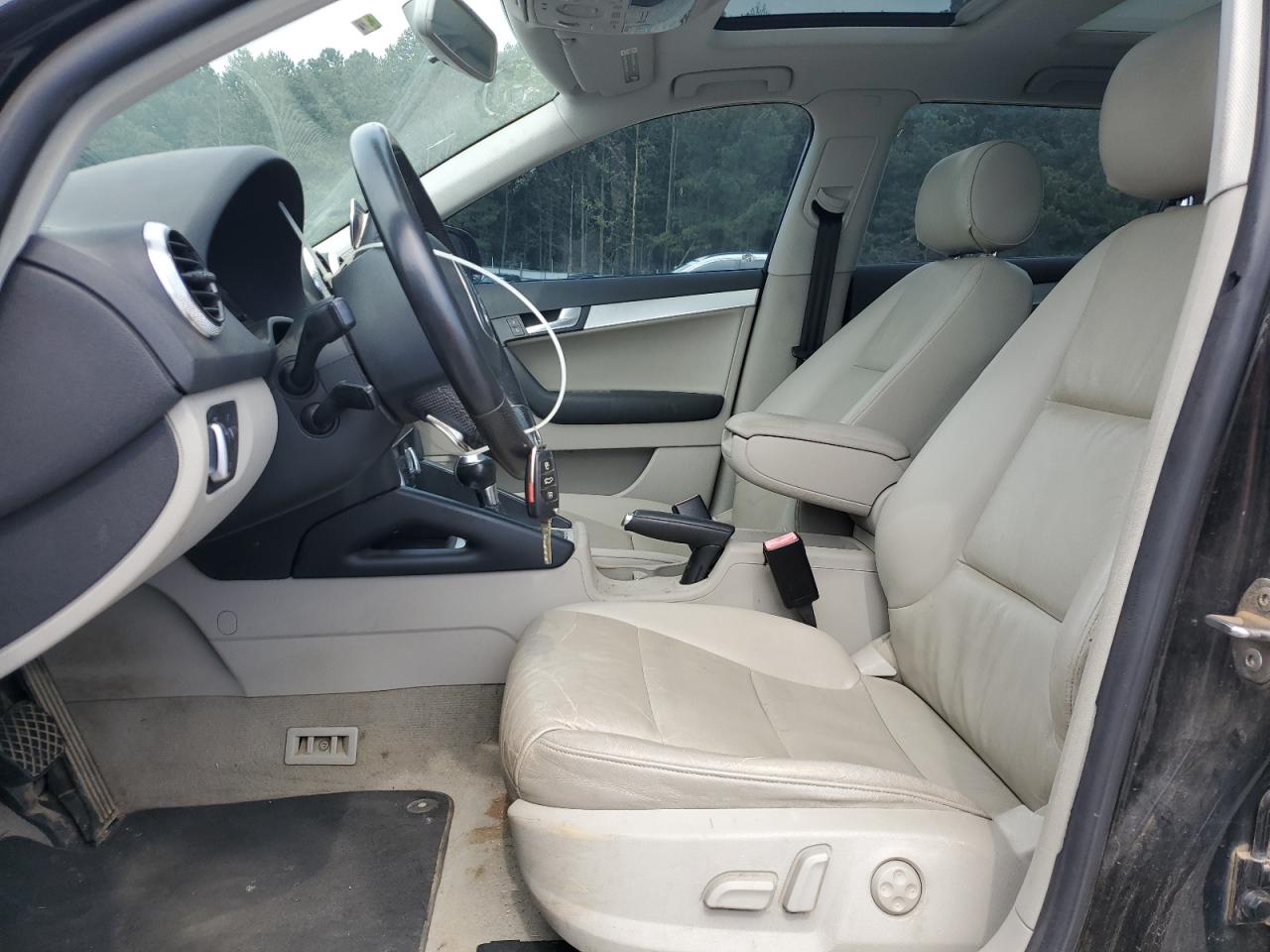 2011 Audi A3 Premium Plus VIN: WAUKJAFM2BA103677 Lot: 62558905