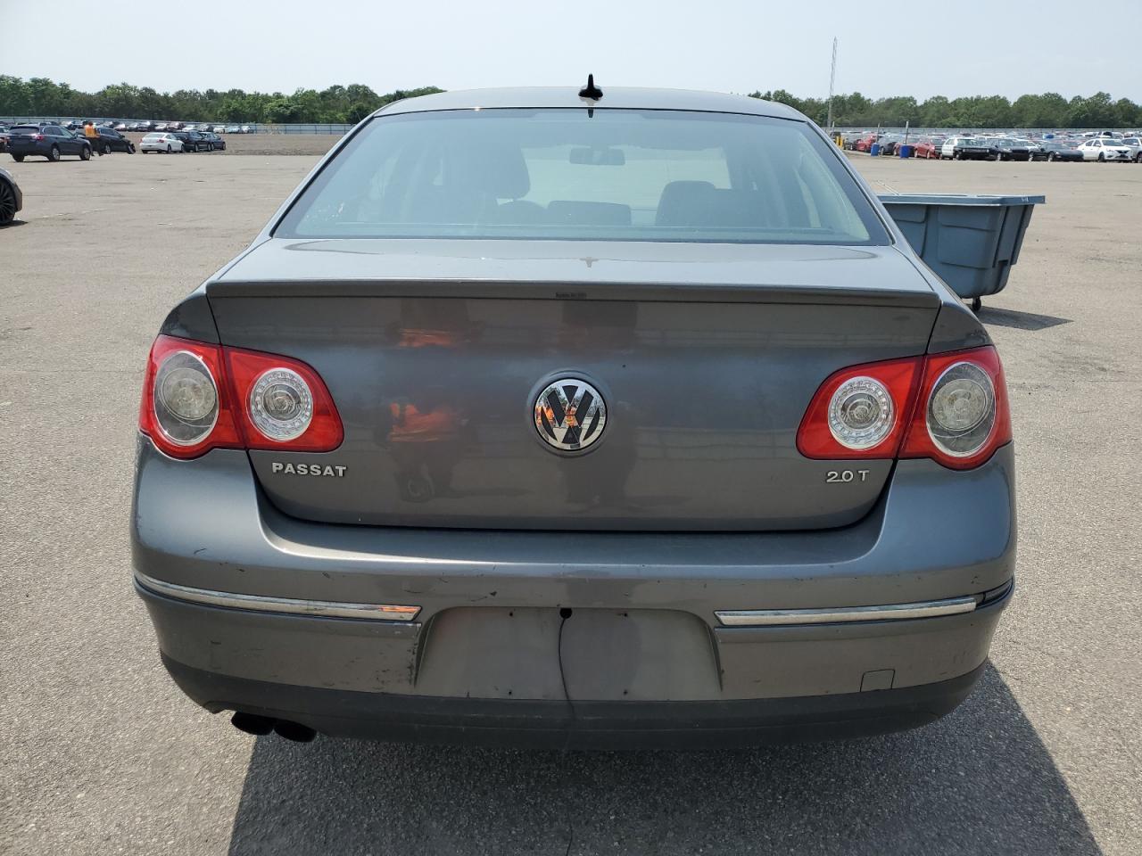 2008 Volkswagen Passat Komfort VIN: WVWAK73C68P082414 Lot: 61903505