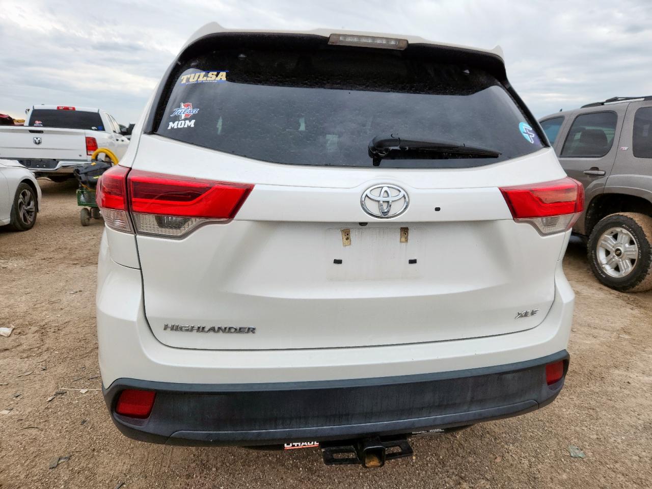 2019 Toyota Highlander Se VIN: 5TDKZRFH9KS552998 Lot: 61978895