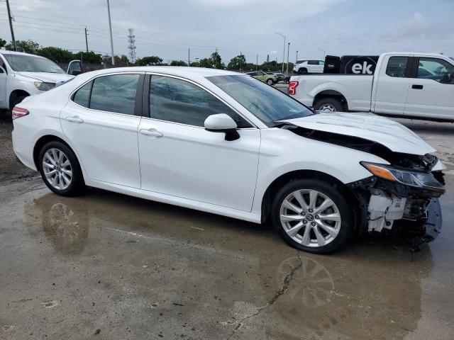  TOYOTA CAMRY 2018 White