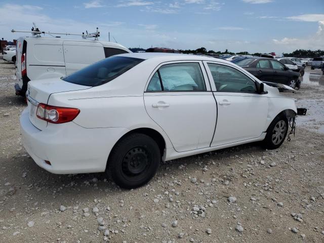 Sedans TOYOTA COROLLA 2012 White