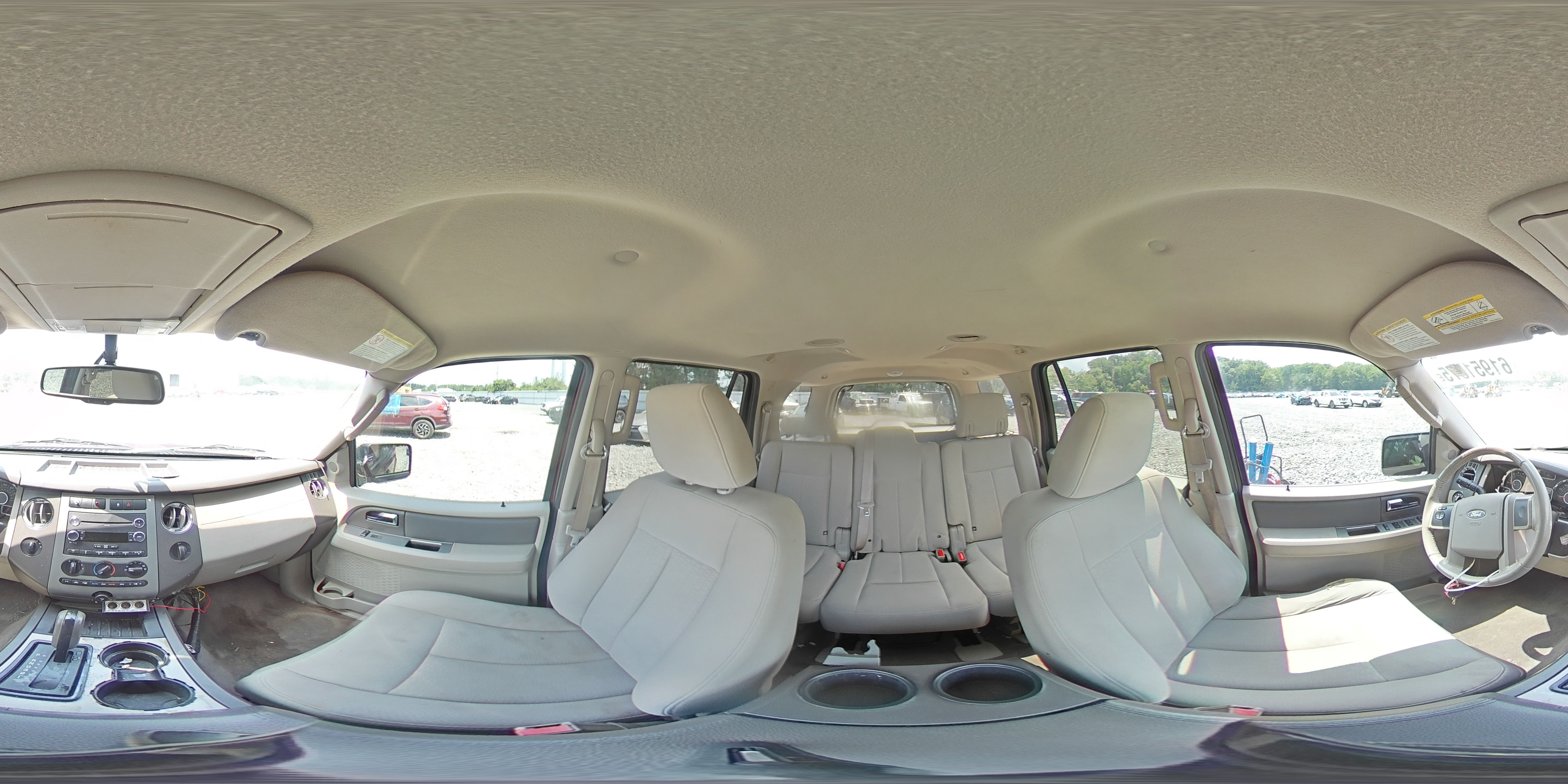 2010 Ford Expedition Xlt VIN: 1FMJU1G53AEB64987 Lot: 61951875