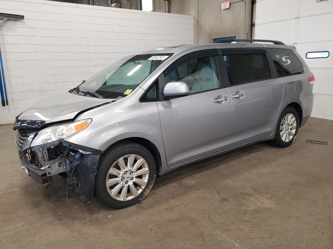 2012 Toyota Sienna Xle zu verkaufen in Blaine, MN - Front End