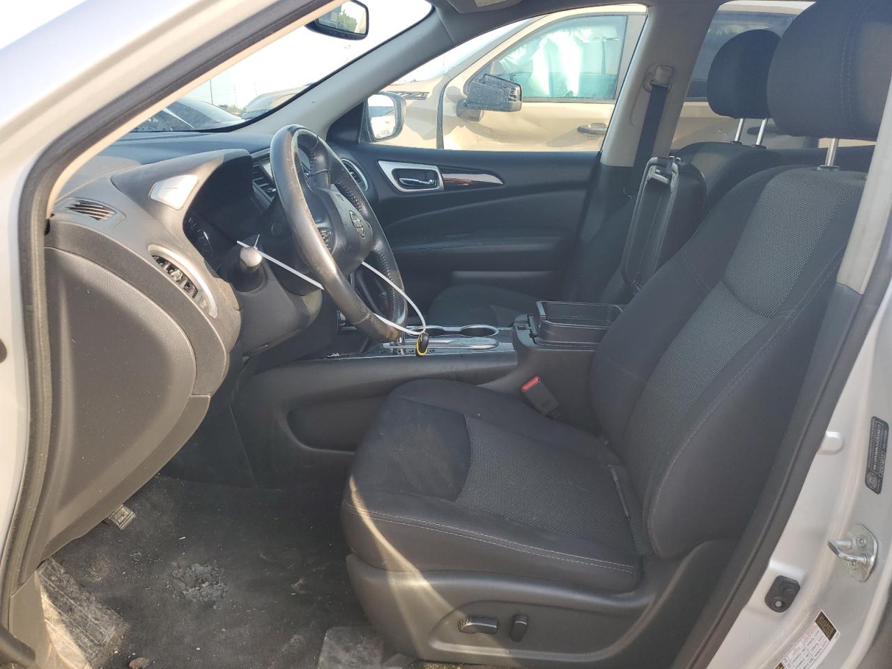 2018 Nissan Pathfinder S VIN: 5N1DR2MN3JC614612 Lot: 62236595
