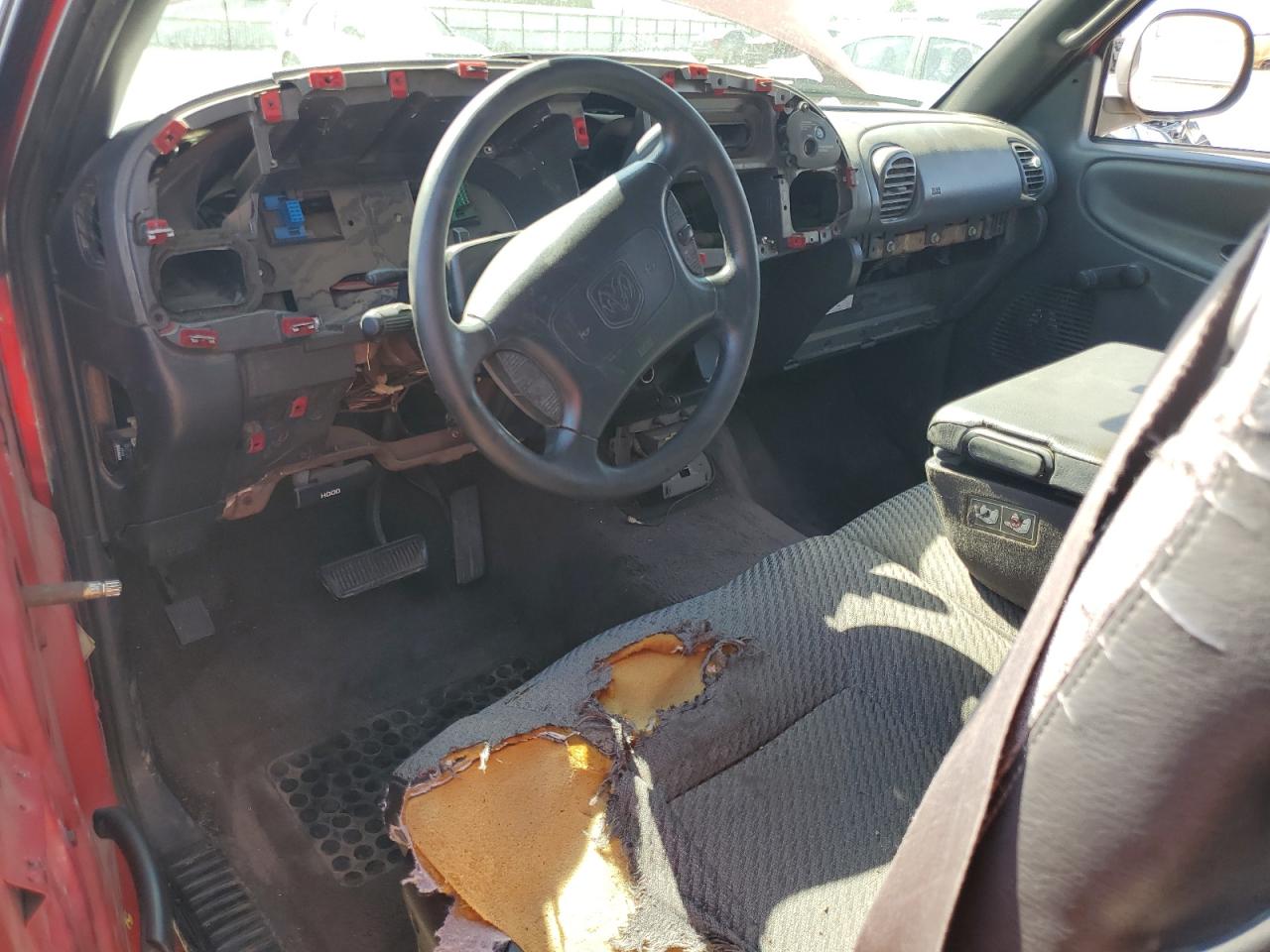 1999 Dodge Ram 1500 VIN: 3B7HC12Y5XG138674 Lot: 62539265