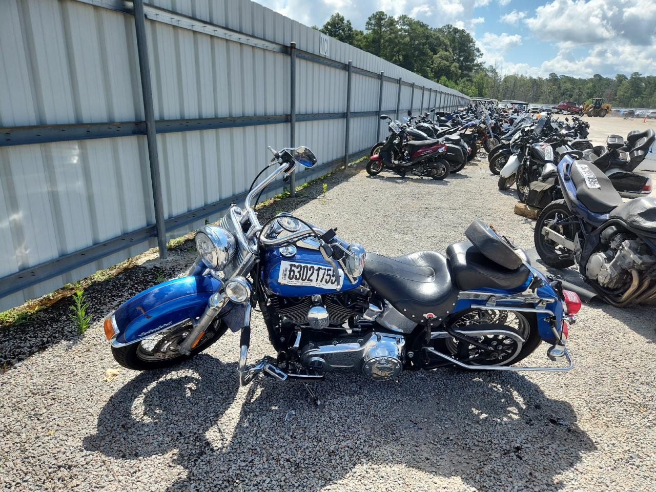 2017 Harley-Davidson Flstc Heritage Softail Classic VIN: 1HD1BWV11HB023563 Lot: 63021755