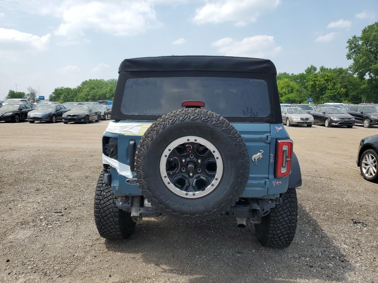 2022 Ford Bronco Base VIN: 1FMEE5DH7NLB89588 Lot: 59777455
