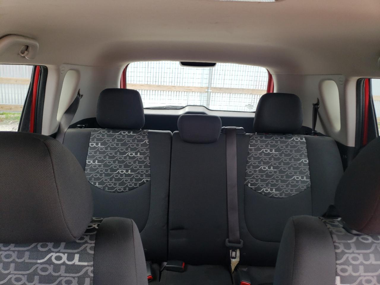 2011 Kia Soul + VIN: KNDJT2A27B7273809 Lot: 62750135