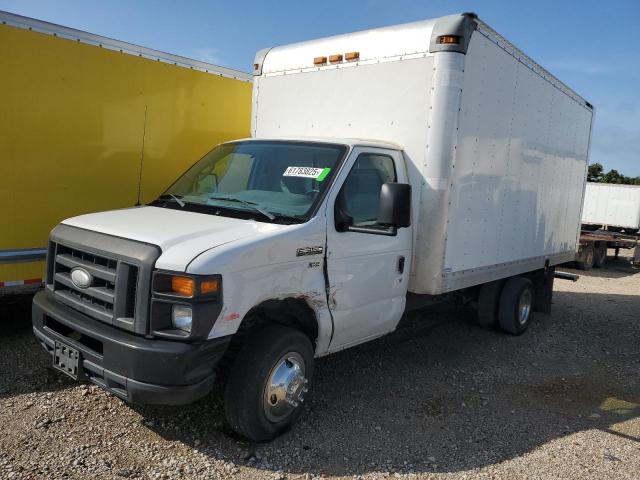 2015 Ford Econoline E350 Super Duty Cutaway Van  