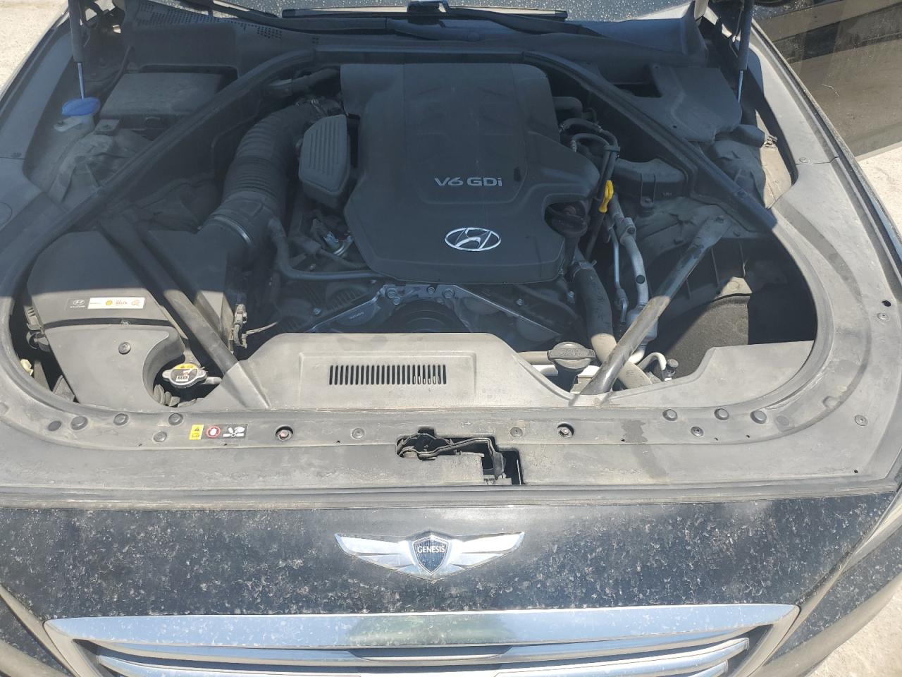 2015 Hyundai Genesis 3.8L VIN: KMHGN4JE1FU102678 Lot: 59399205
