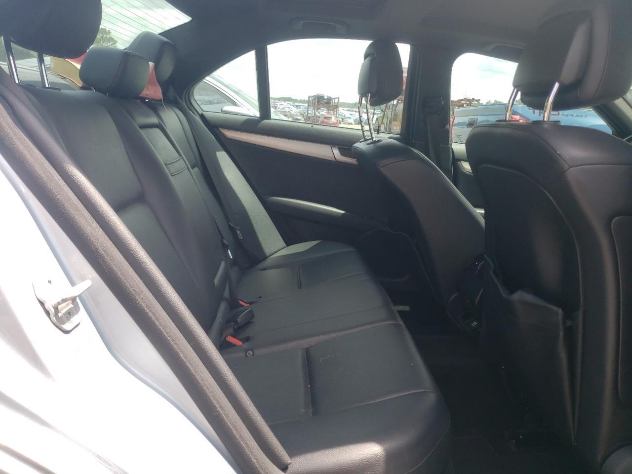 2014 Mercedes-Benz C 300 4Matic VIN: WDDGF8AB7ER302051 Lot: 62497235