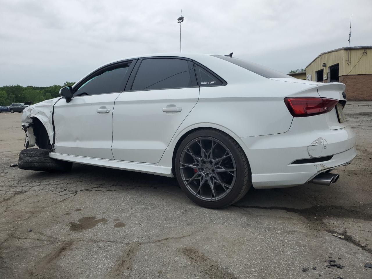 AUDI A3 2020 VIN WAUJEGFF1LA103594 zdjęcie 2