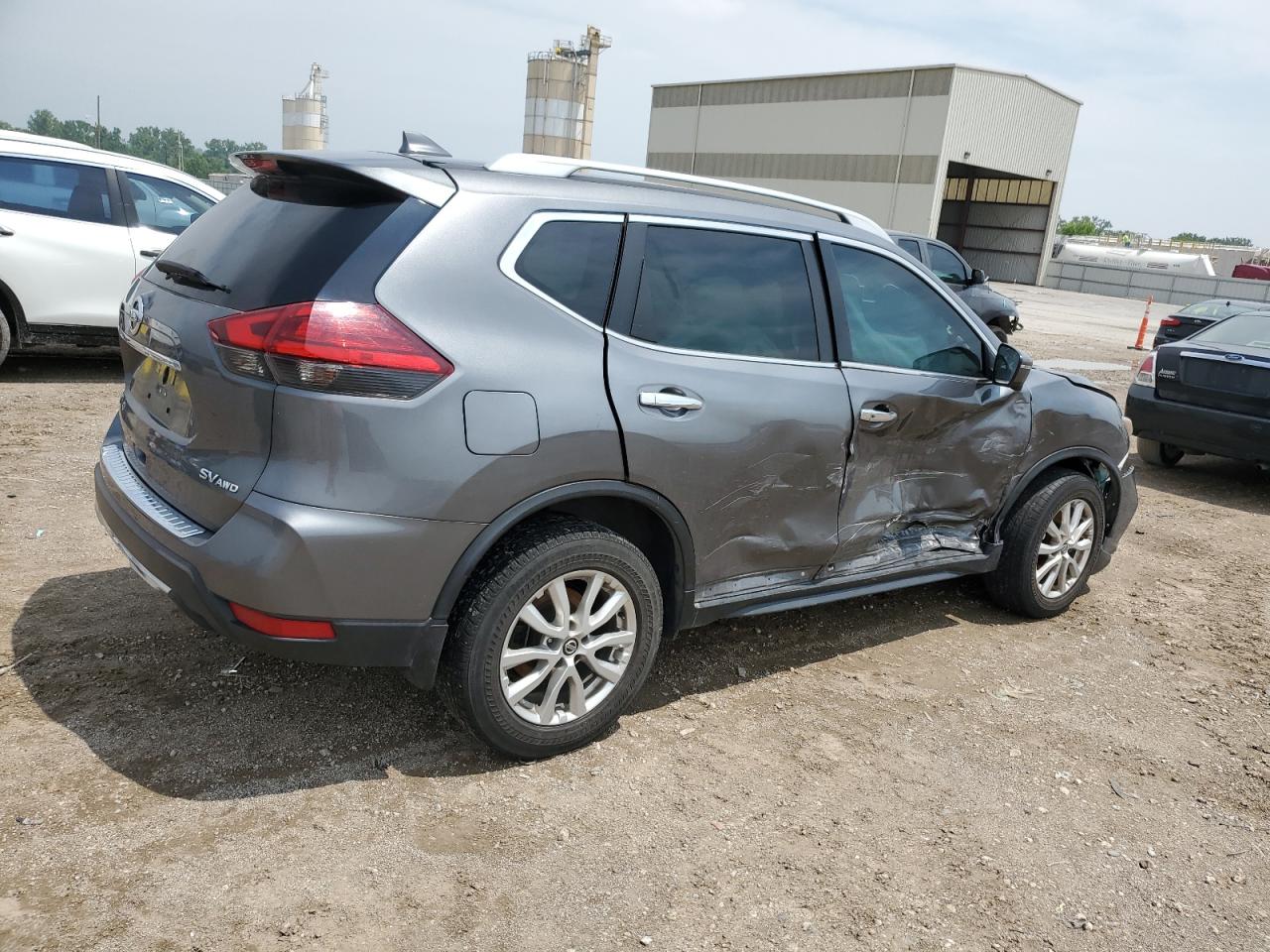 5N1AT2MM6HC857868 NISSAN ROGUE 2017