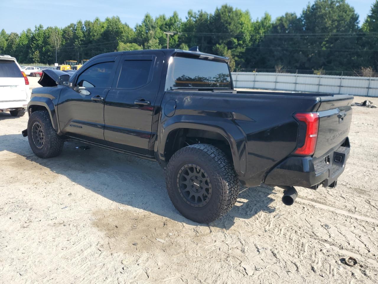 TOYOTA TACOMA 2024 VIN 3TMLB5JN1RM047353 photo 2