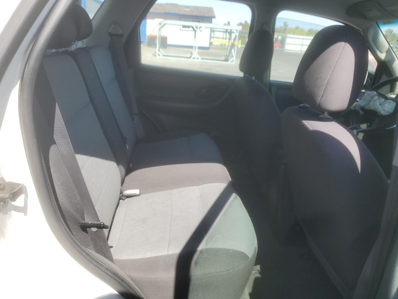 2006 Ford Escape Xls VIN: 1FMYU02Z16KA35173 Lot: 61448235