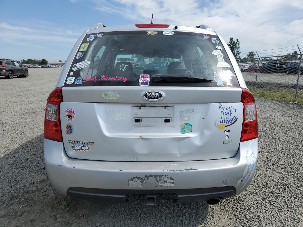 2007 Kia Rondo Base VIN: KNAFG525877076012 Lot: 61376985