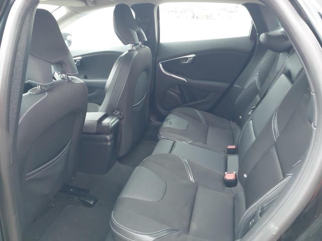 2013 VOLVO V40