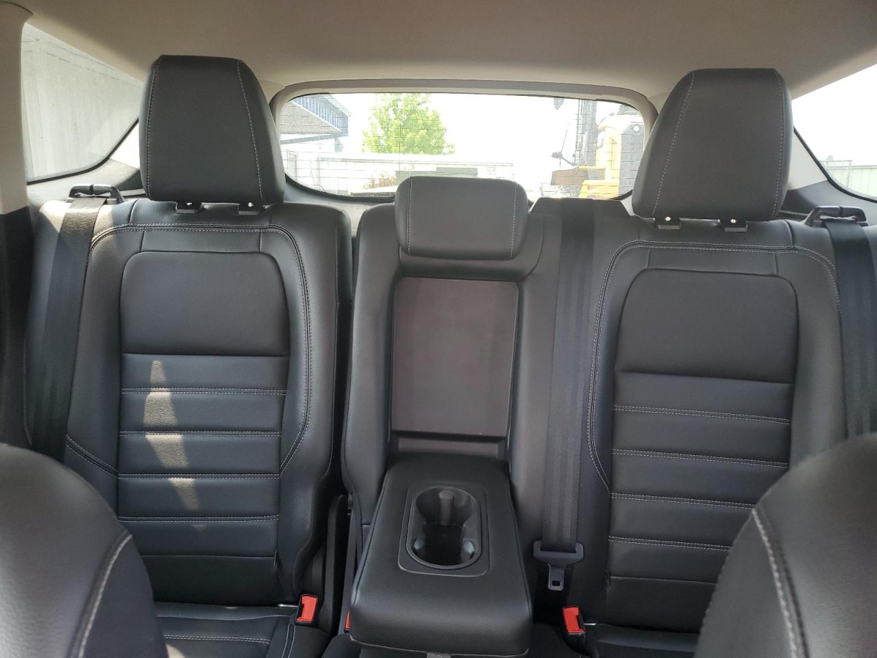 1FMCU9J90HUB81118 FORD ESCAPE 2017