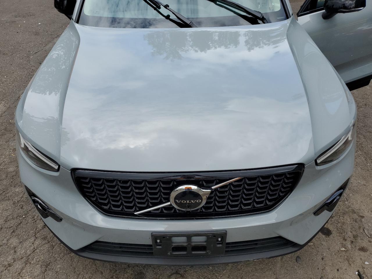 2024 Volvo Xc40 Plus VIN: YV4L12UL6R2352122 Lot: 62886825