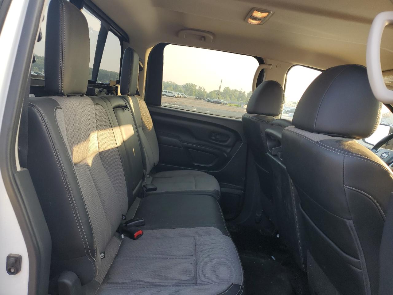 1N6AA1EJ3JN538637 NISSAN TITAN 2018