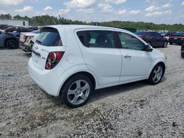Hatchbacks CHEVROLET SONIC 2015 Biały