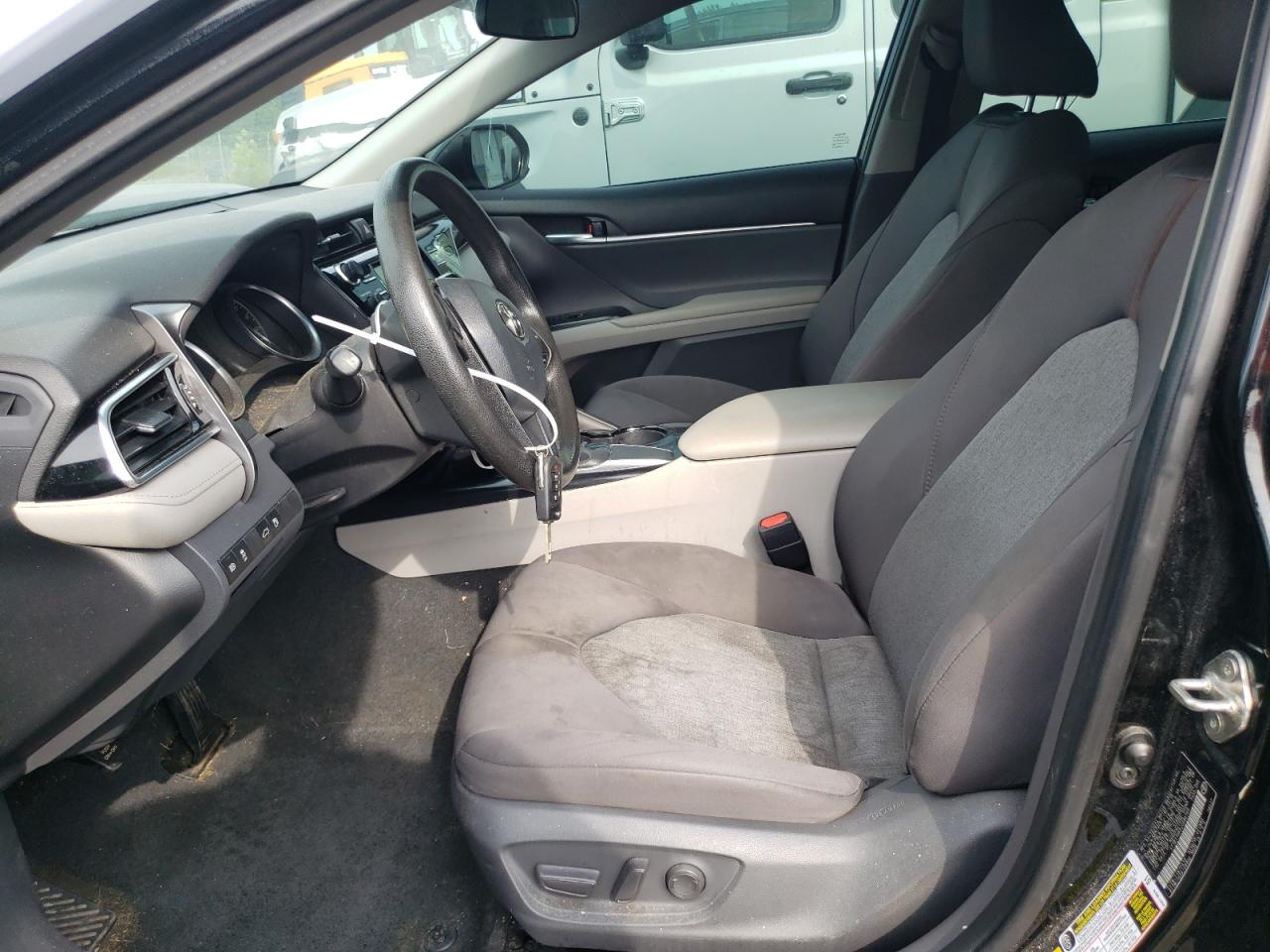 2018 Toyota Camry L VIN: 4T1B11HK6JU096109 Lot: 63012595
