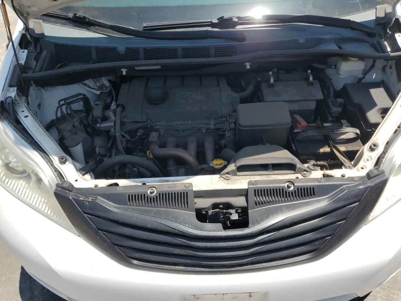 TOYOTA SIENNA 2012 VIN 5TDKA3DC7CS016239 zdjęcie 12
