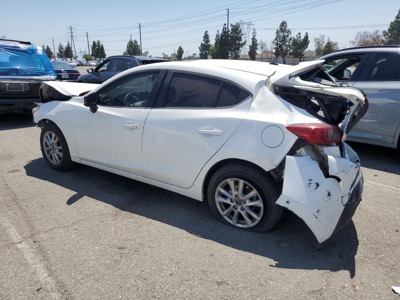 MAZDA 3 2016 VIN JM1BM1L72G1347832 zdjęcie 2
