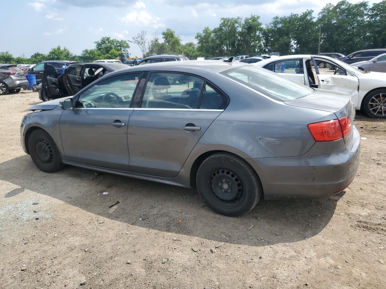 VOLKSWAGEN JETTA 2014 VIN 3VWD17AJ2EM320887 photo 2