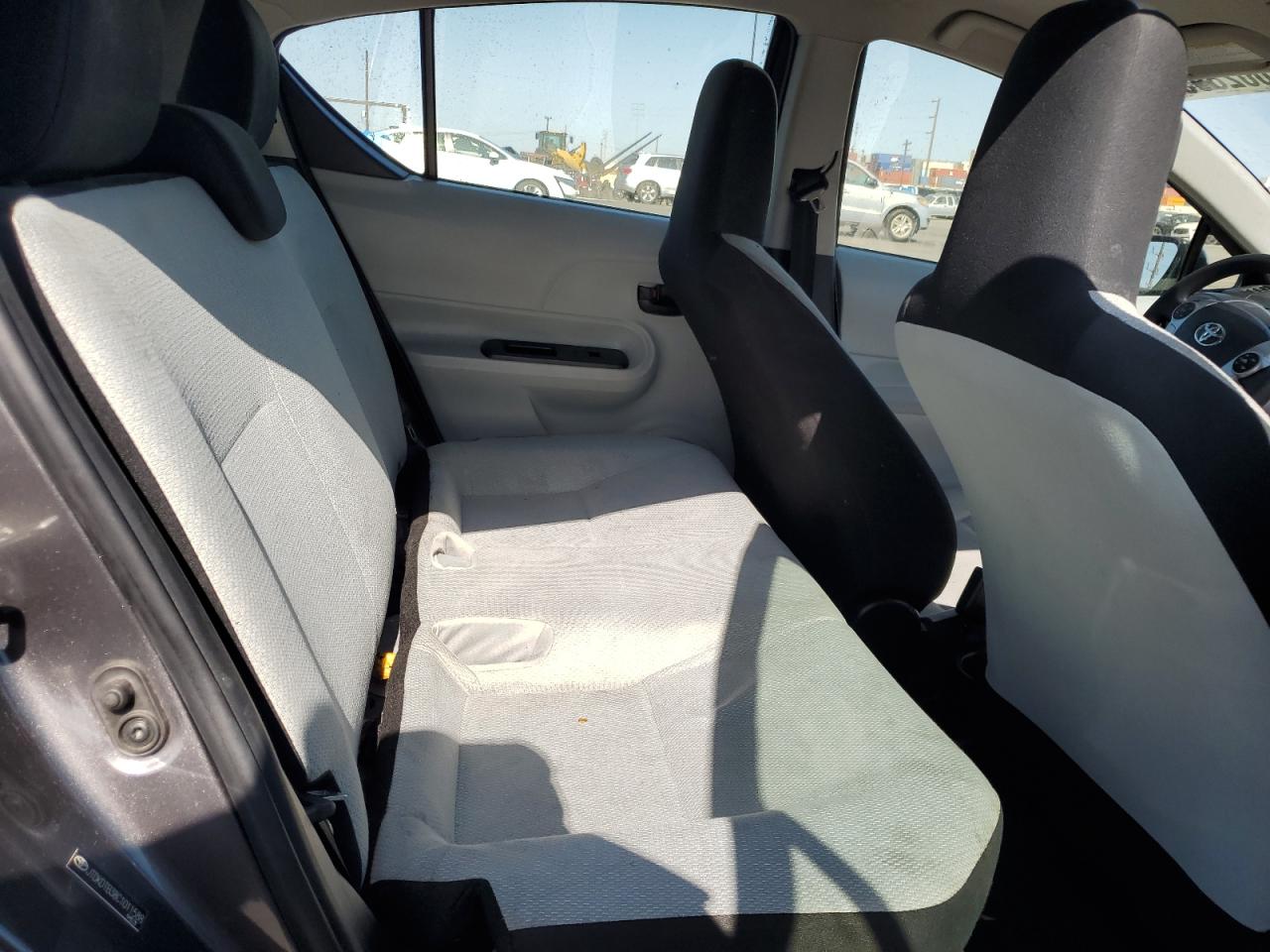 2012 Toyota Prius C VIN: JTDKDTB38C1011588 Lot: 62002895