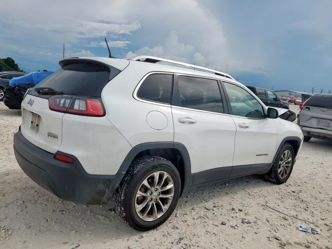 JEEP GRAND CHER 2019 VIN 1C4PJLLB2KD154649 zdjęcie 3