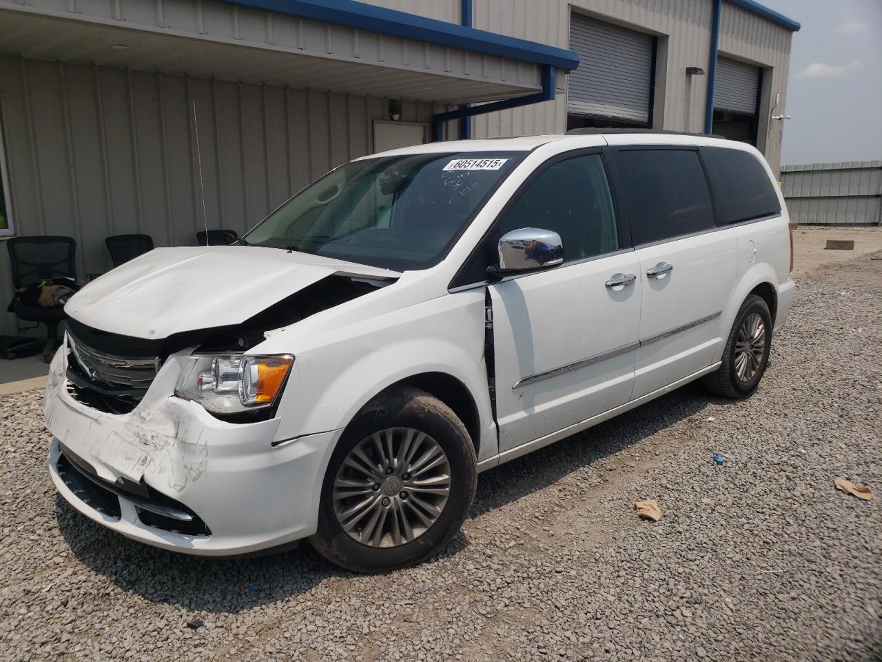 2016 Chrysler Town & Country Touring L