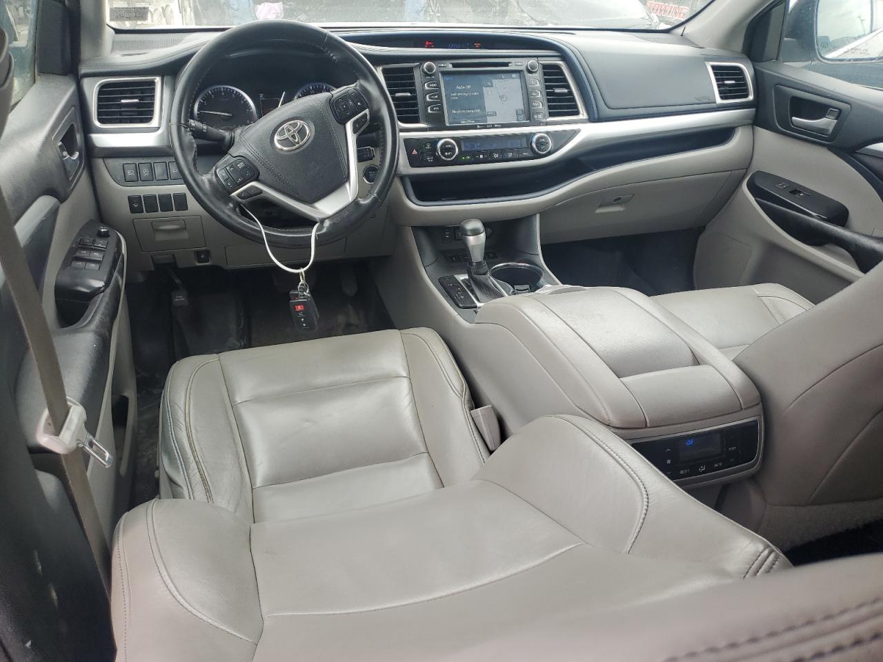 5TDJZRFH7HS426496 TOYOTA HIGHLANDER 2017