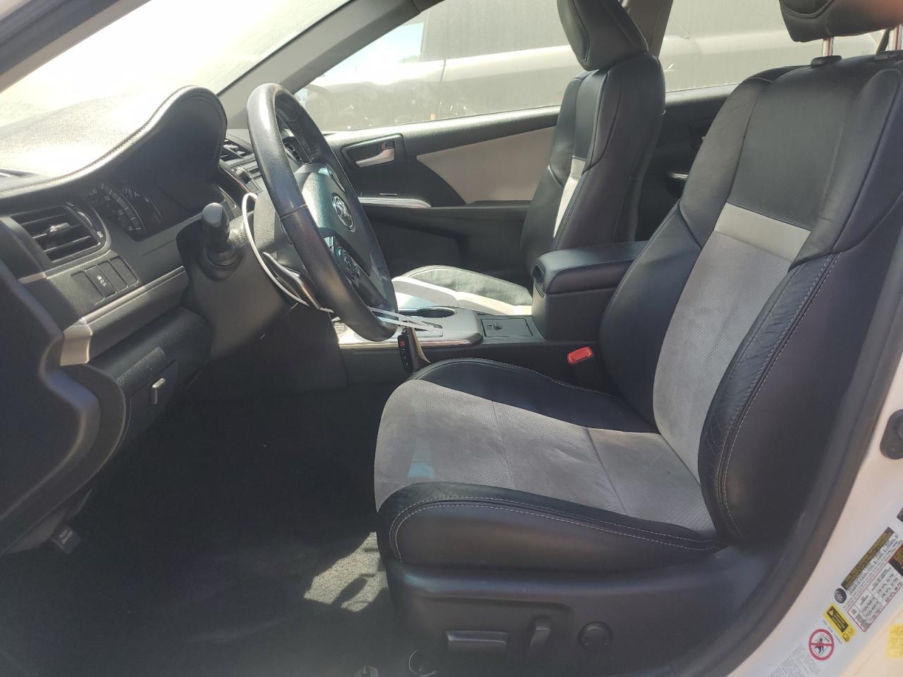 2012 Toyota Camry - Image 7