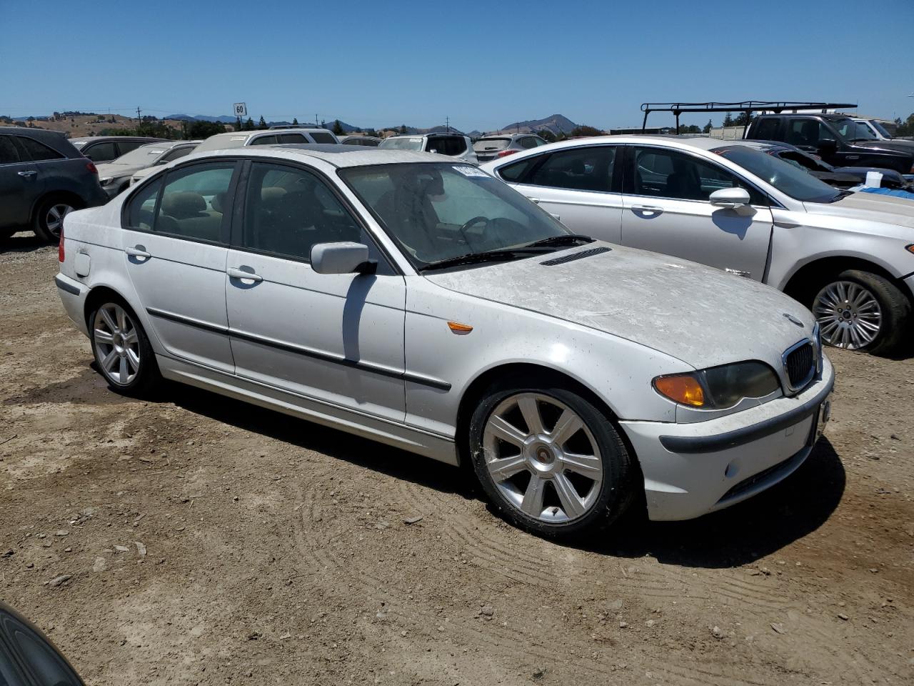 BMW 3 SERIES 2003 VIN WBAET37403NJ37225 photo 4