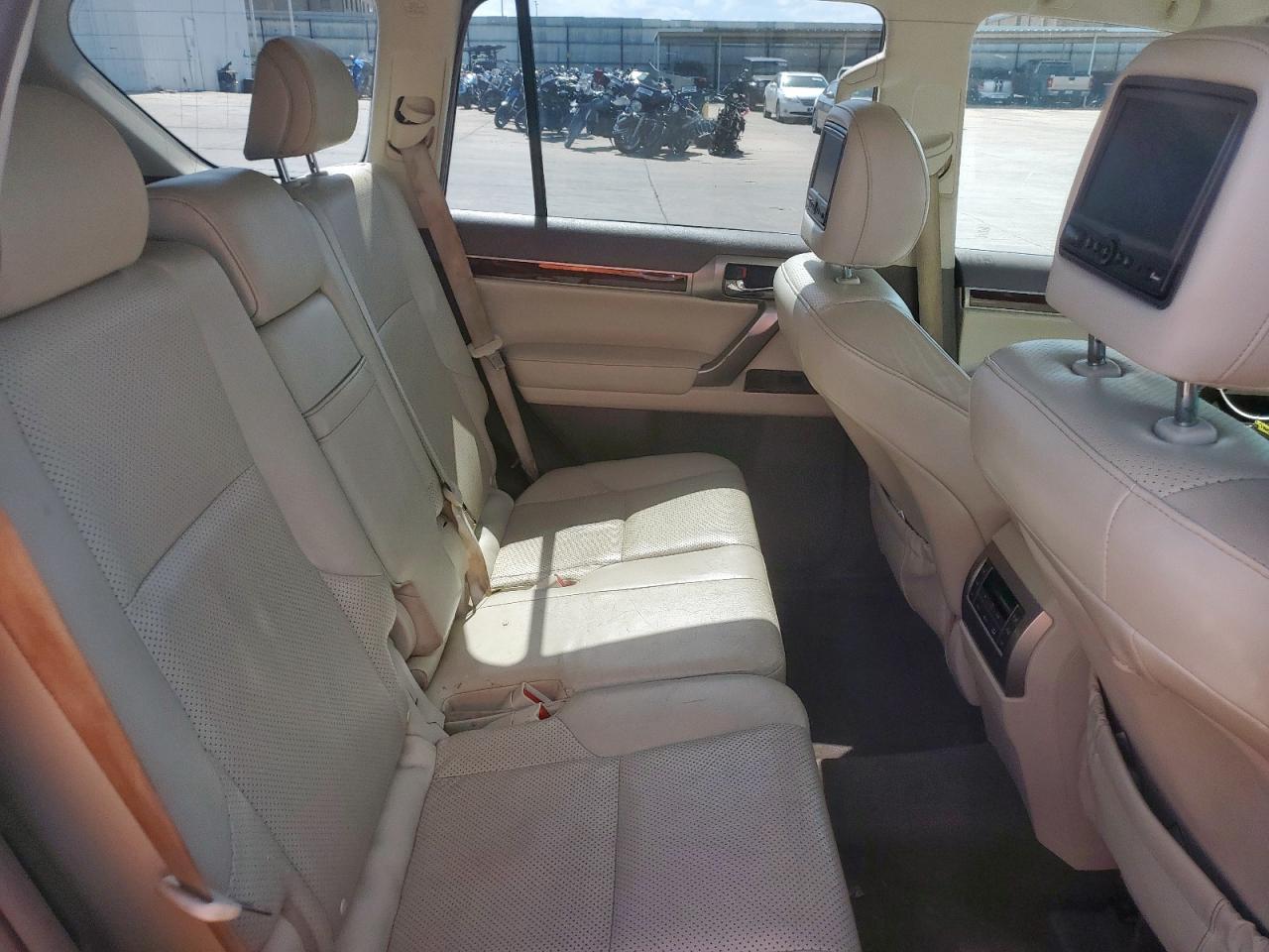 2011 Lexus Gx 460 VIN: JTJBM7FX8B5031218 Lot: 62231095