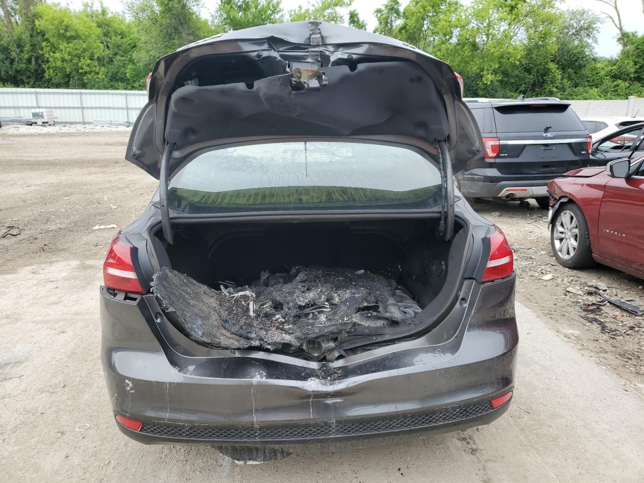 2018 Ford Focus Se VIN: 1FADP3F28JL276276 Lot: 61464235