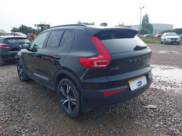 2021 VOLVO XC40 R-DESIGN T4 RECHARGE 