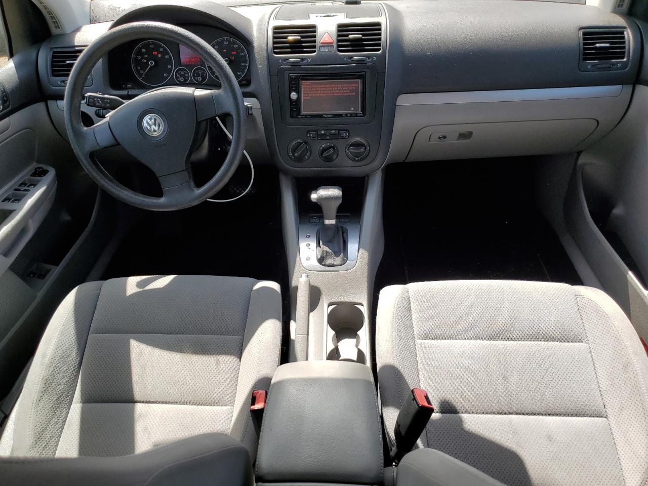 2008 Volkswagen Rabbit VIN: WVWDB91K88W233178 Lot: 61273375