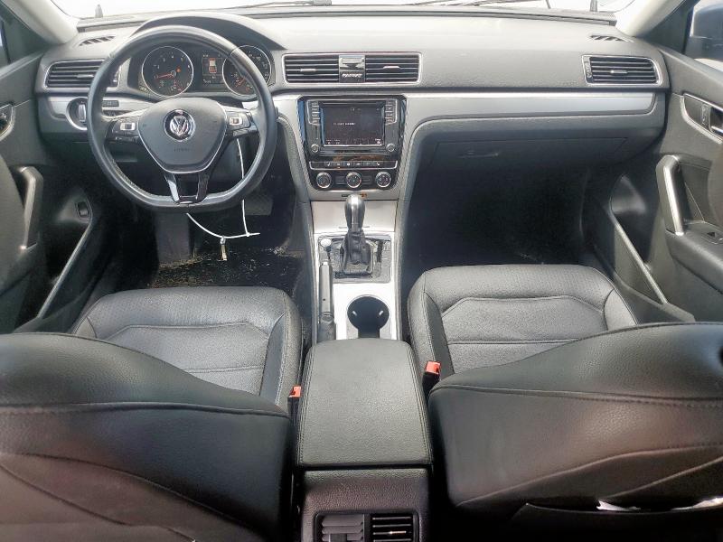  VOLKSWAGEN PASSAT 2019 Szary