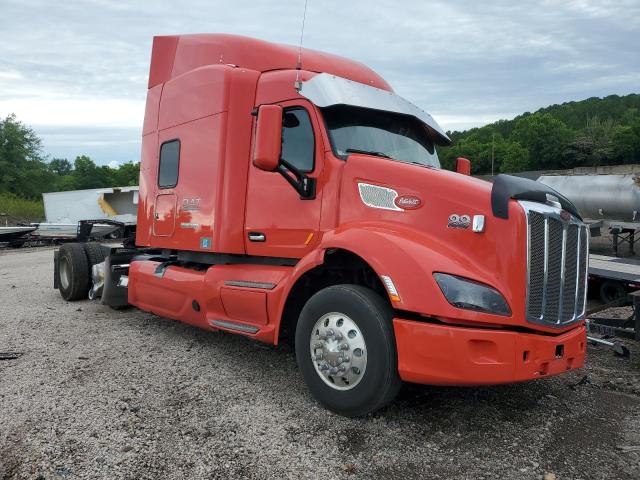 2018 Peterbilt 579 Semi Truck
