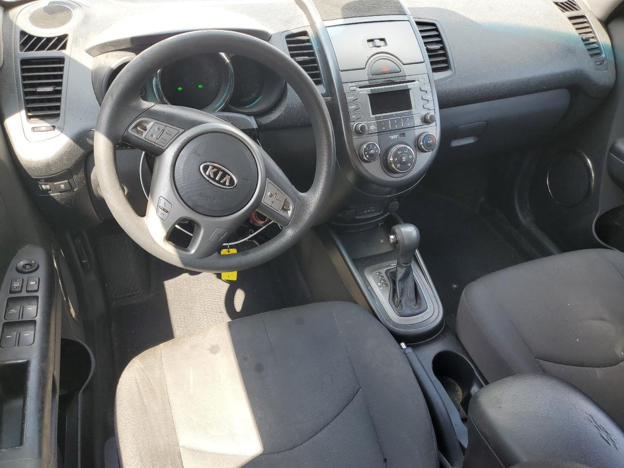 2011 Kia Soul + VIN: KNDJT2A20B7715085 Lot: 61942415