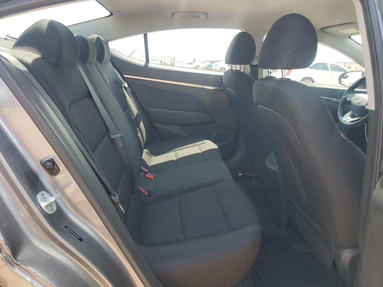 2019 Hyundai Elantra Se VIN: 5NPD74LF6KH484587 Lot: 61870255